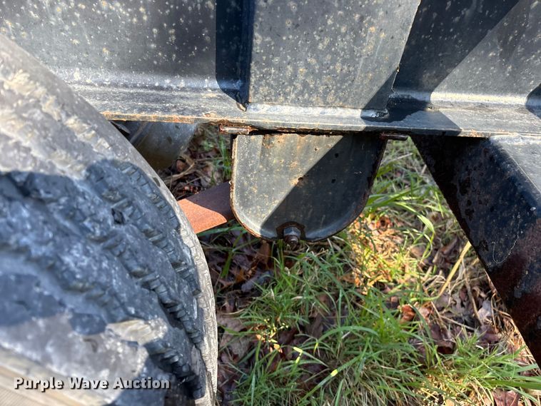 image for item FG0340 2005 Behnke Enterprises Inc. sprayer trailer