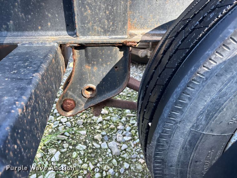 image for item FG0340 2005 Behnke Enterprises Inc. sprayer trailer