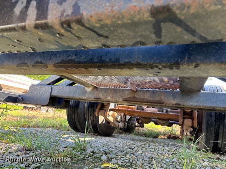 image for item FG0340 2005 Behnke Enterprises Inc. sprayer trailer