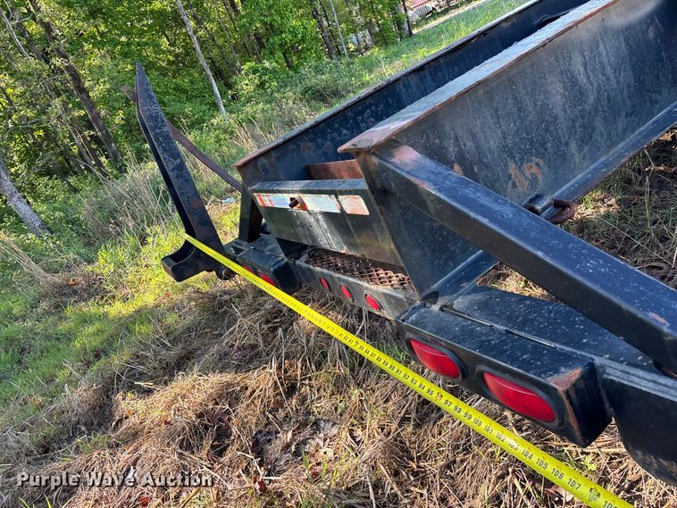 image for item FG0340 2005 Behnke Enterprises Inc. sprayer trailer