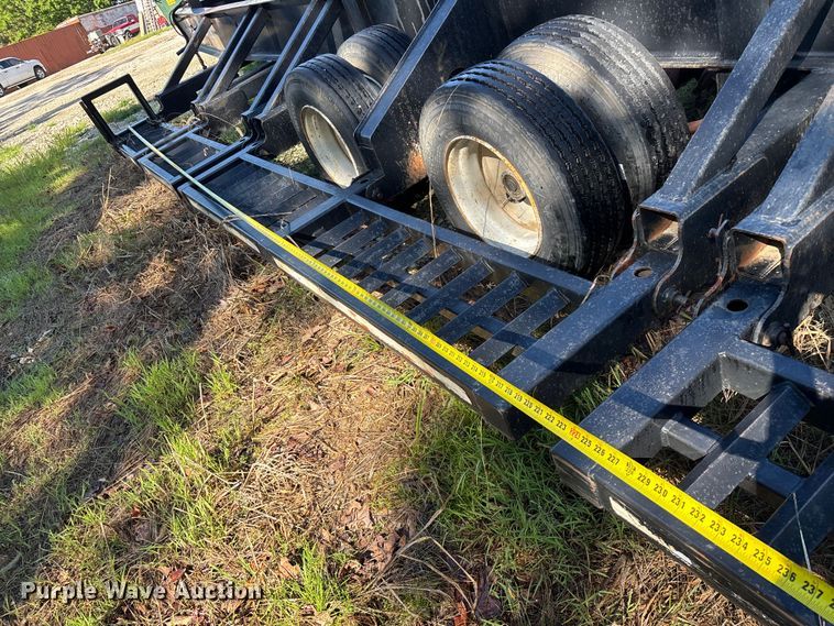 image for item FG0340 2005 Behnke Enterprises Inc. sprayer trailer