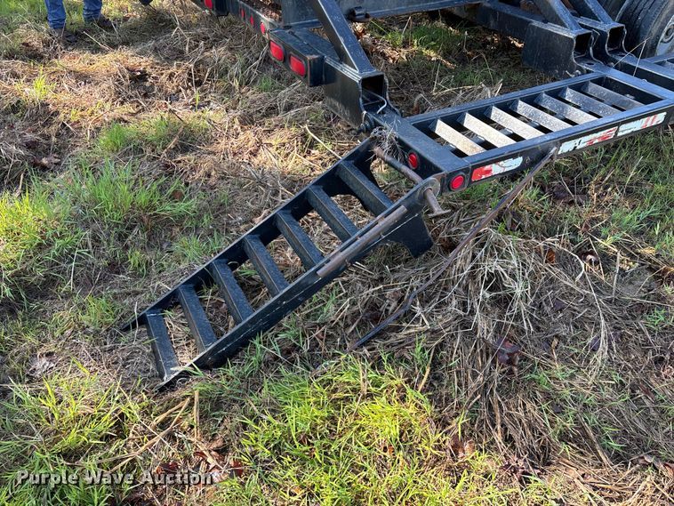 image for item FG0340 2005 Behnke Enterprises Inc. sprayer trailer