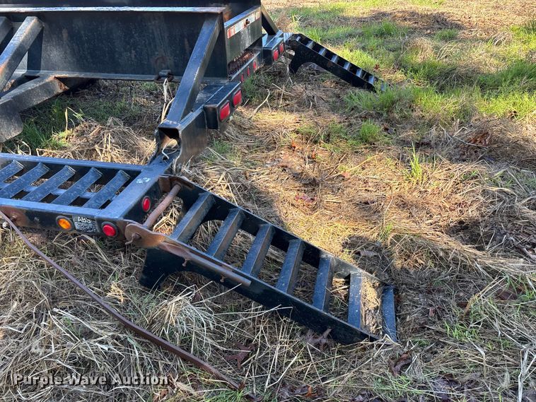 image for item FG0340 2005 Behnke Enterprises Inc. sprayer trailer