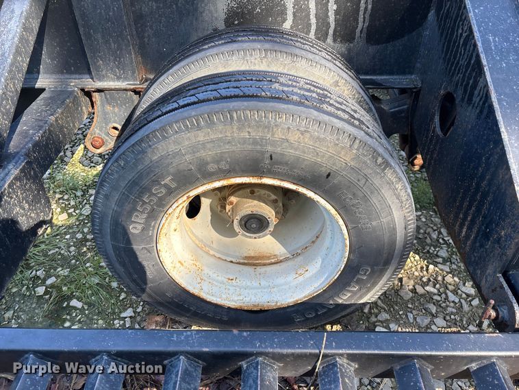image for item FG0340 2005 Behnke Enterprises Inc. sprayer trailer