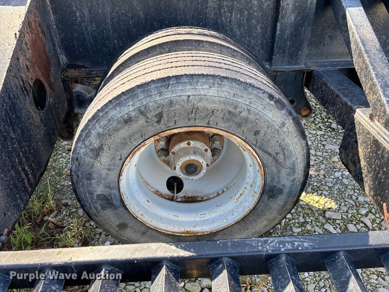 image for item FG0340 2005 Behnke Enterprises Inc. sprayer trailer