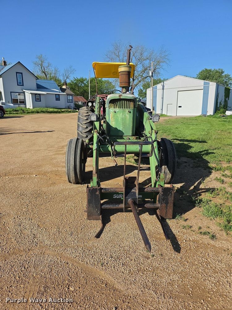 image for item FI0945 1966 John deere 4020 tractor