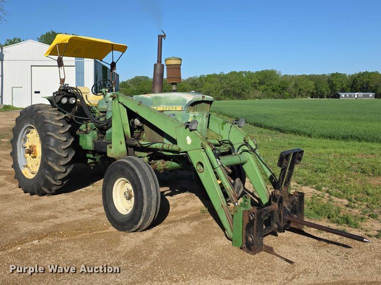image for item FI0945 1966 John deere 4020 tractor