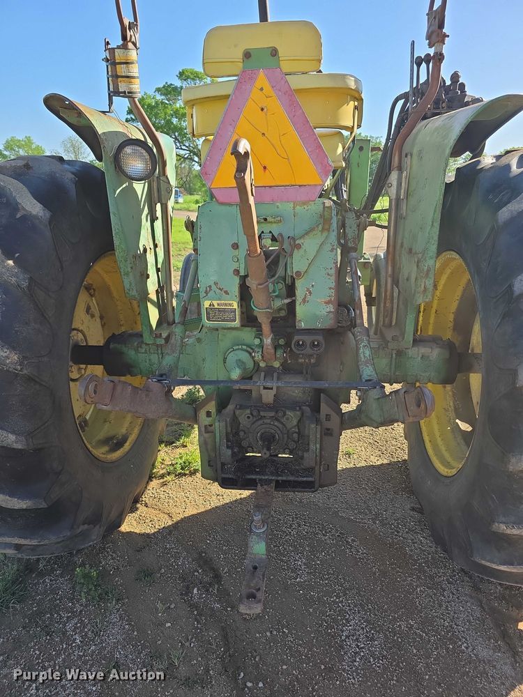 image for item FI0945 1966 John deere 4020 tractor