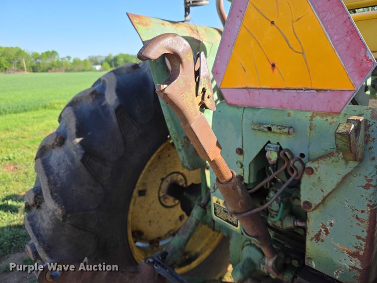 image for item FI0945 1966 John deere 4020 tractor
