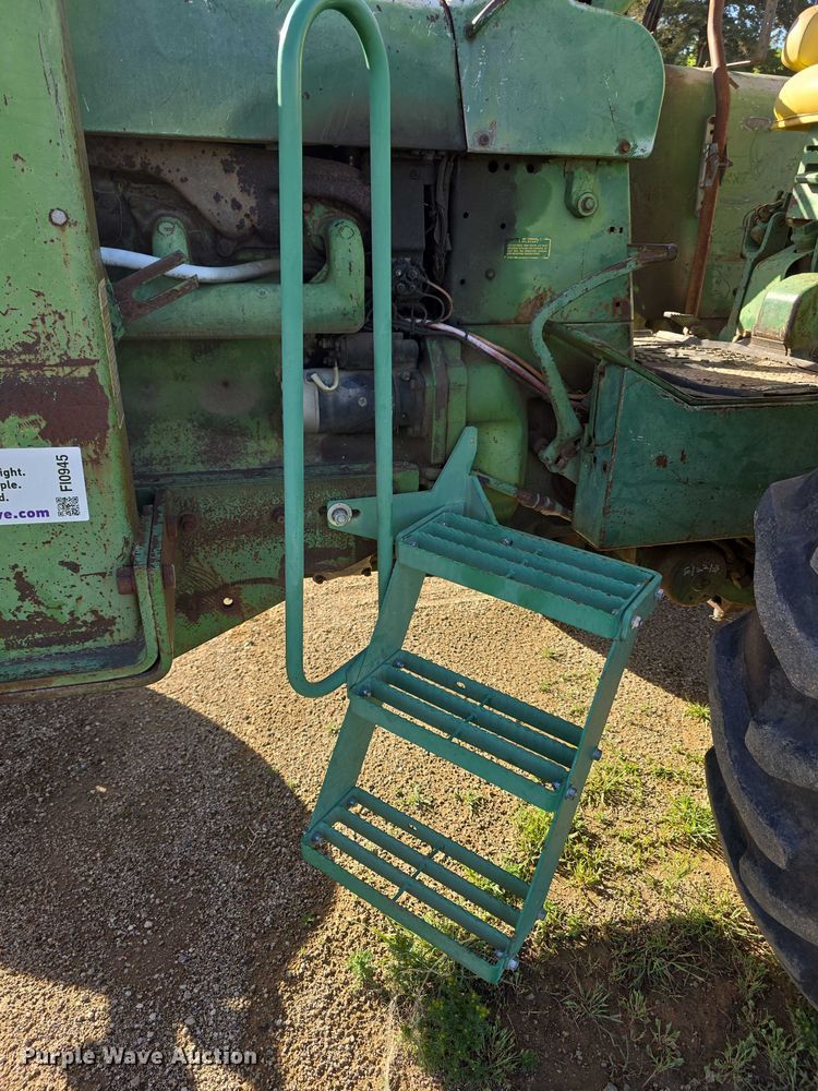 image for item FI0945 1966 John deere 4020 tractor