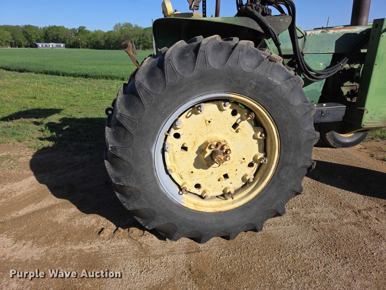 image for item FI0945 1966 John deere 4020 tractor