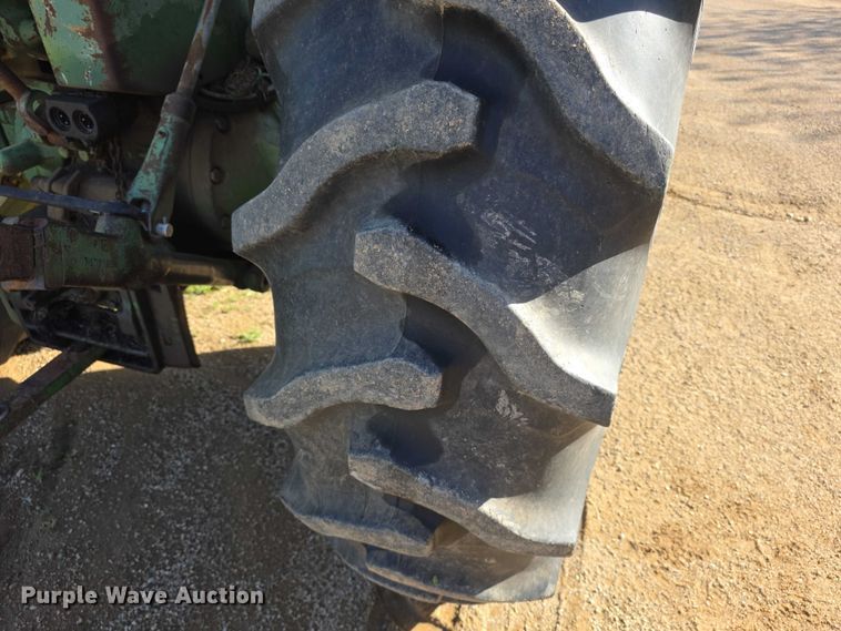 image for item FI0945 1966 John deere 4020 tractor