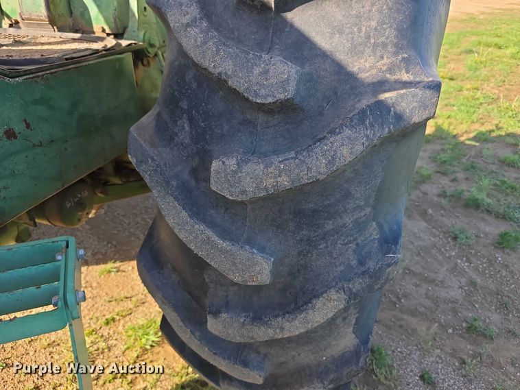 image for item FI0945 1966 John deere 4020 tractor