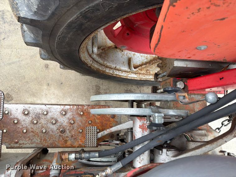 image for item FK0109 1969 Massey Ferguson 165 tractor