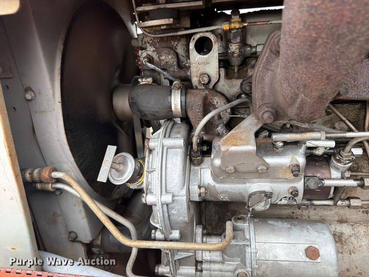 image for item FK0109 1969 Massey Ferguson 165 tractor