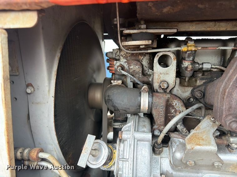 image for item FK0109 1969 Massey Ferguson 165 tractor