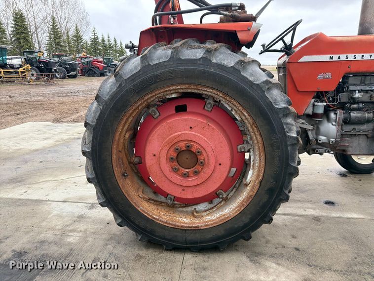 image for item FK0109 1969 Massey Ferguson 165 tractor