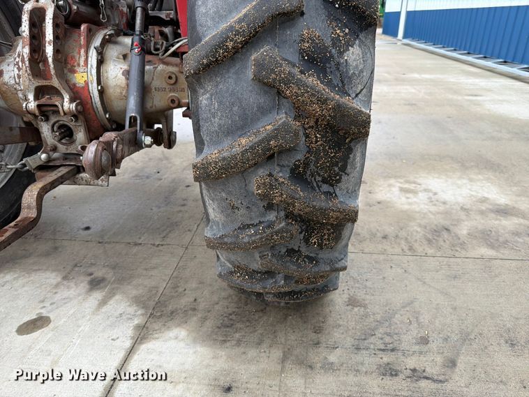 image for item FK0109 1969 Massey Ferguson 165 tractor