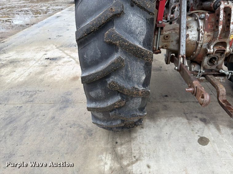 image for item FK0109 1969 Massey Ferguson 165 tractor