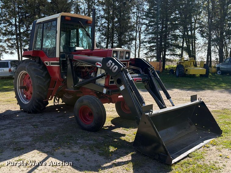 image for item FK0150 International Harvester Farmall 1086 tractor