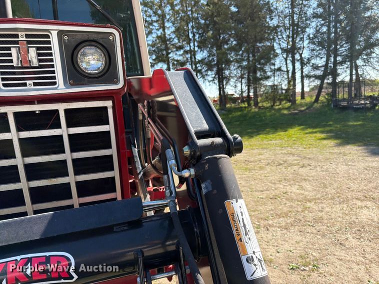image for item FK0150 International Harvester Farmall 1086 tractor