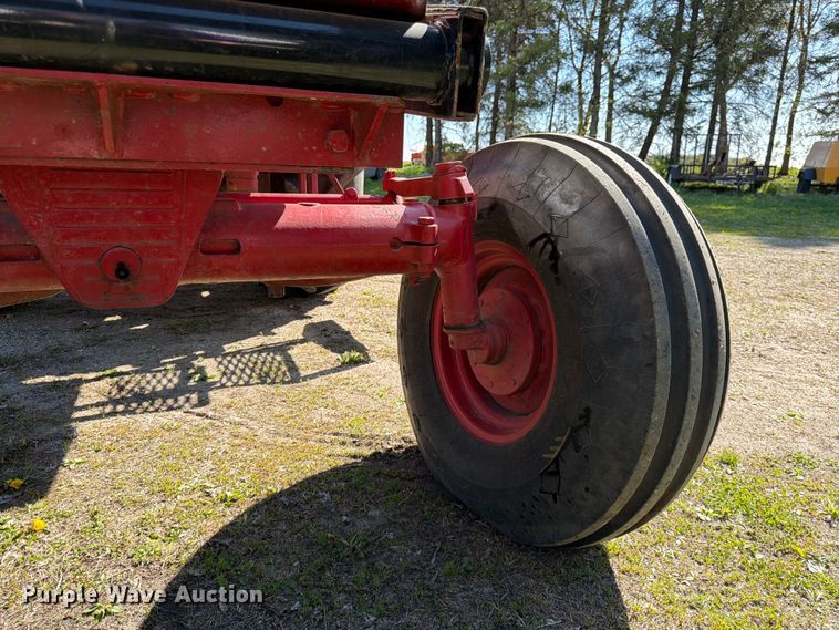 image for item FK0150 International Harvester Farmall 1086 tractor