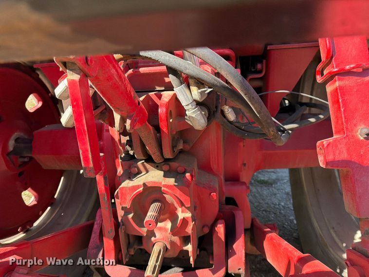 image for item FK0150 International Harvester Farmall 1086 tractor