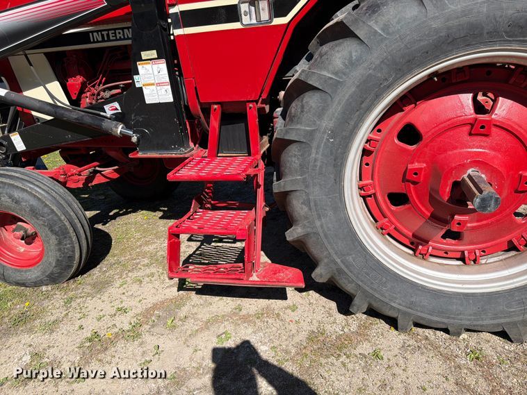 image for item FK0150 International Harvester Farmall 1086 tractor