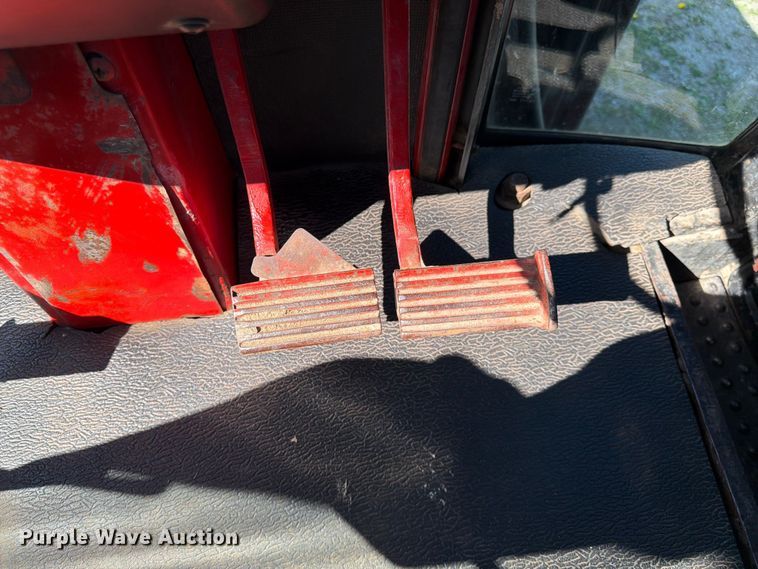 image for item FK0150 International Harvester Farmall 1086 tractor