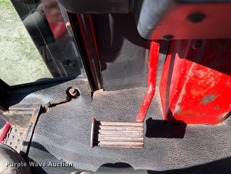 image for item FK0150 International Harvester Farmall 1086 tractor
