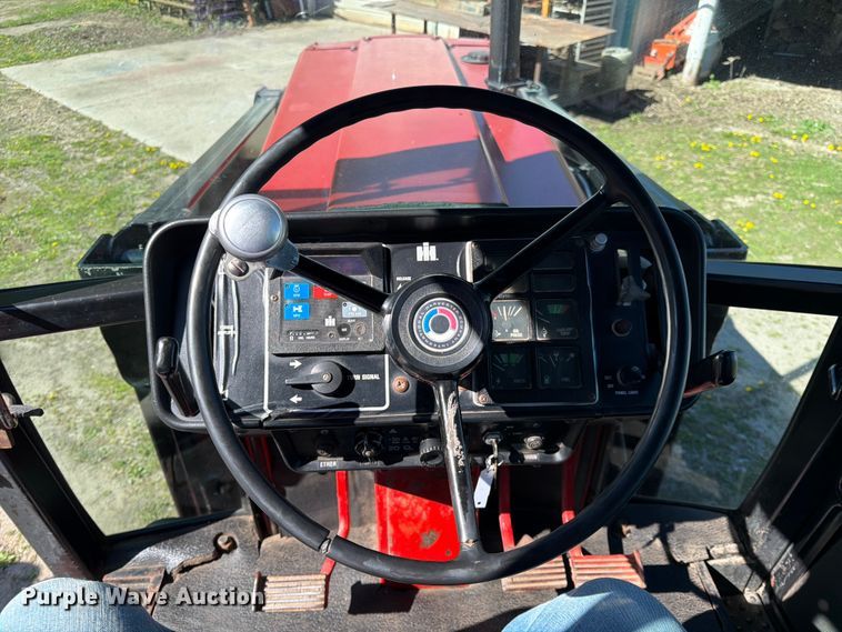 image for item FK0150 International Harvester Farmall 1086 tractor