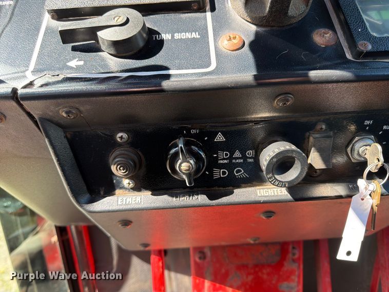 image for item FK0150 International Harvester Farmall 1086 tractor