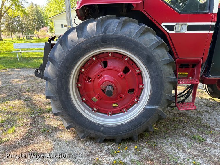 image for item FK0150 International Harvester Farmall 1086 tractor