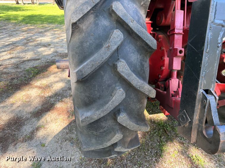image for item FK0150 International Harvester Farmall 1086 tractor