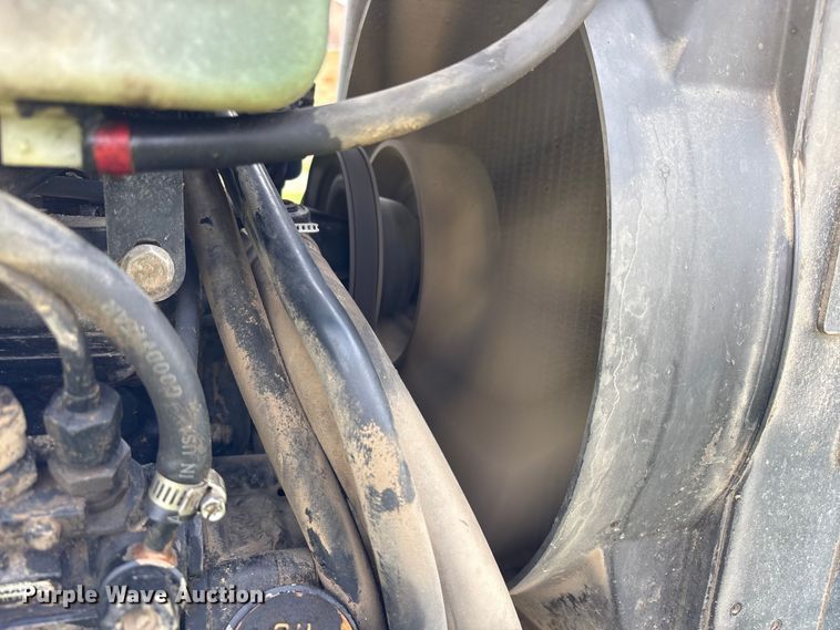 image for item FK1232 2002 John Deere 4310 MFWD tractor