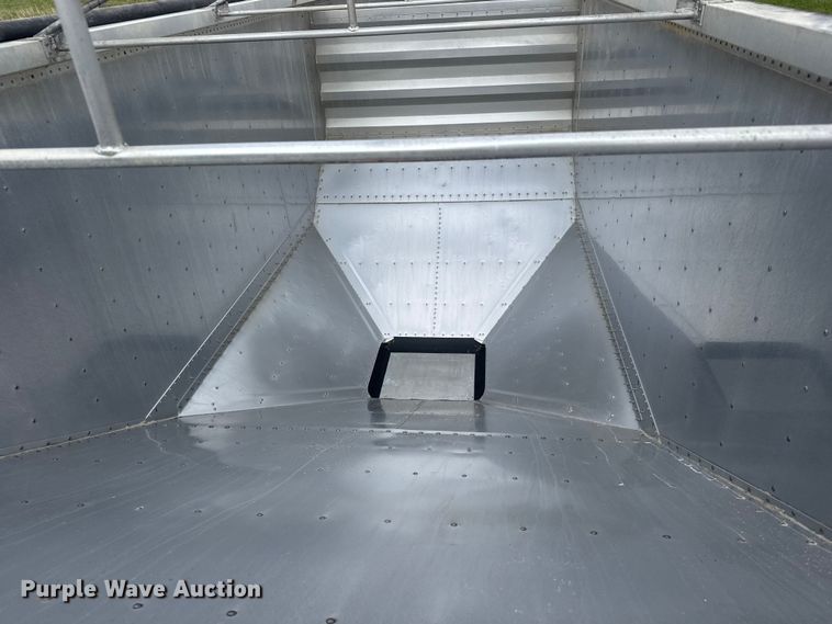 image for item MX9095 2020 Wilson DWH-651 grain trailer