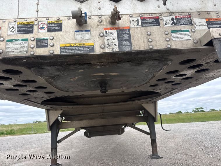 image for item MX9095 2020 Wilson DWH-651 grain trailer