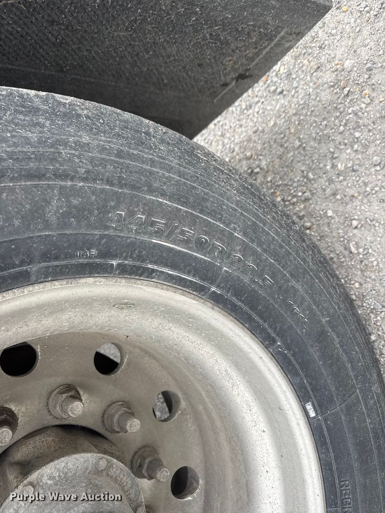 image for item MX9095 2020 Wilson DWH-651 grain trailer