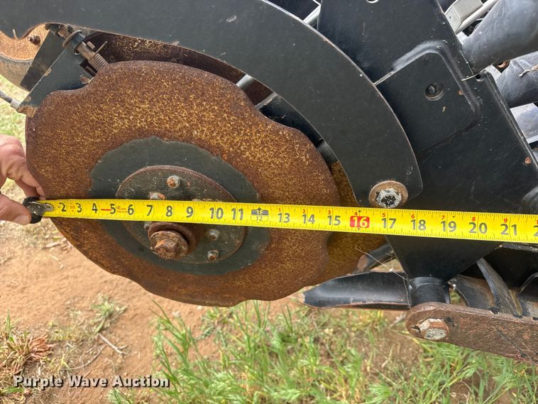 image for item MX9099 2008 Crustbuster 4030 All Plant DD48x7.5 grain drill