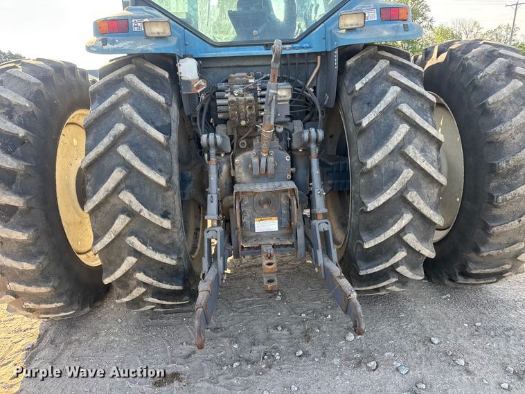 image for item MX9159 2001 New Holland 8870 Genesis 4WD tractor