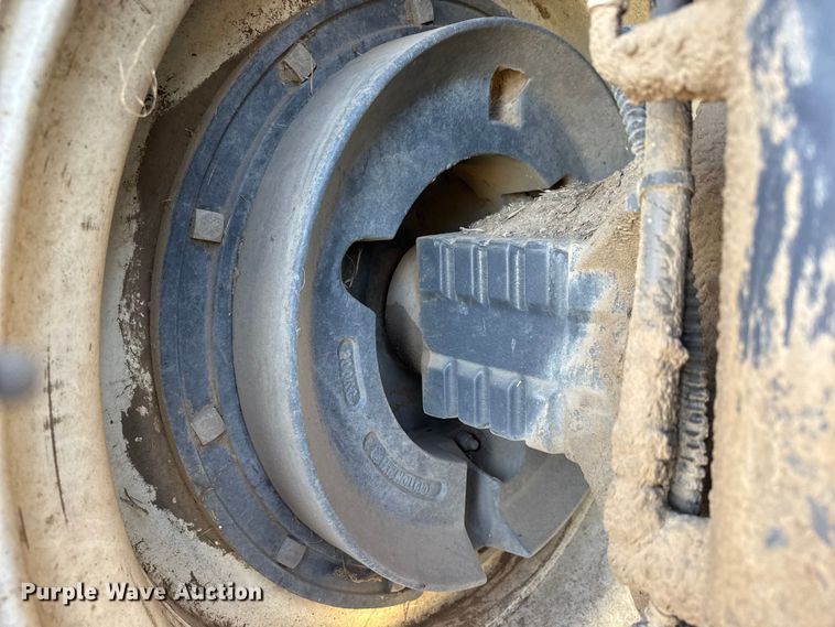 image for item MX9159 2001 New Holland 8870 Genesis 4WD tractor