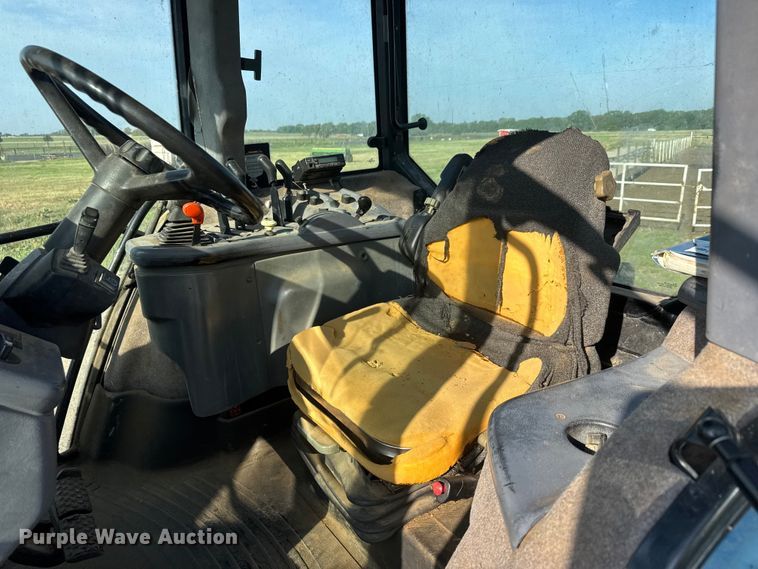 image for item MX9159 2001 New Holland 8870 Genesis 4WD tractor