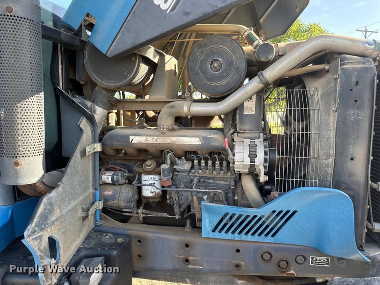 image for item MX9159 2001 New Holland 8870 Genesis 4WD tractor