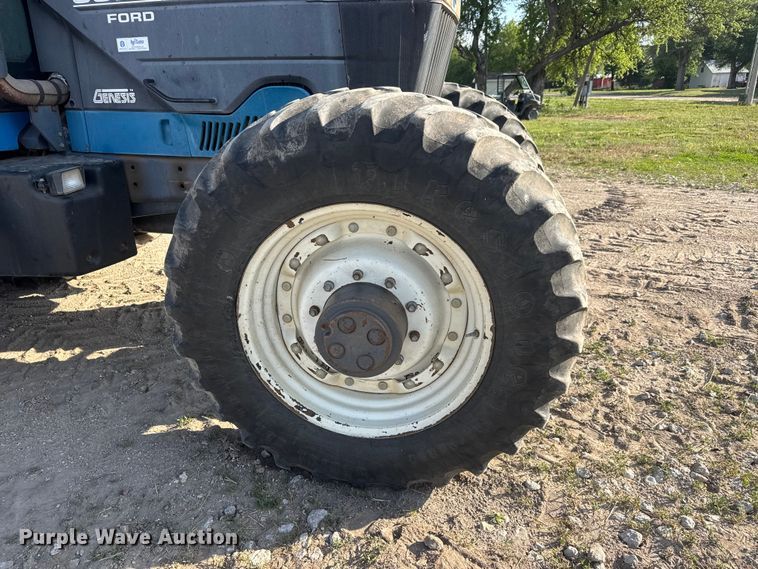 image for item MX9159 2001 New Holland 8870 Genesis 4WD tractor