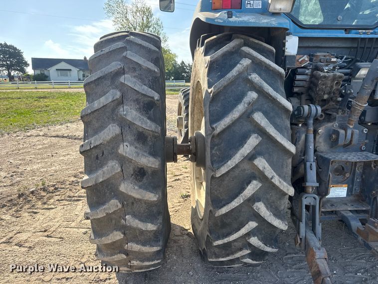 image for item MX9159 2001 New Holland 8870 Genesis 4WD tractor