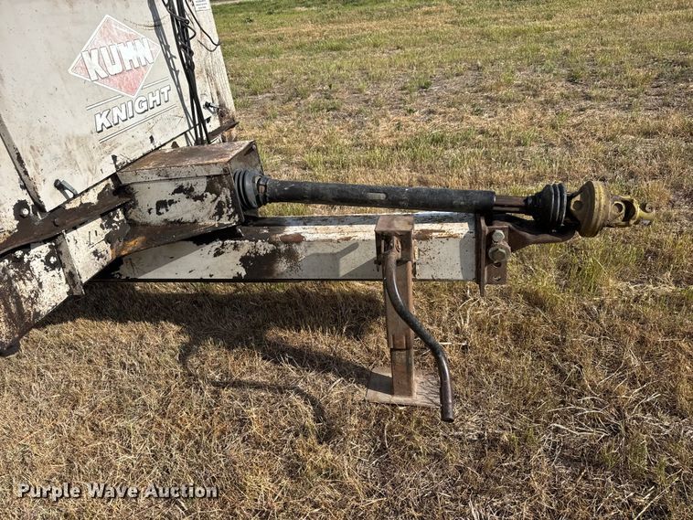 image for item MX9161 Kuhn 8132 ProTwin Slinger manure spreader