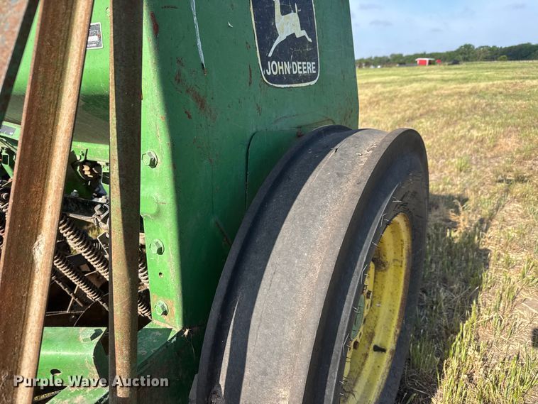 image for item MX9162 John Deere 8300 grain drill
