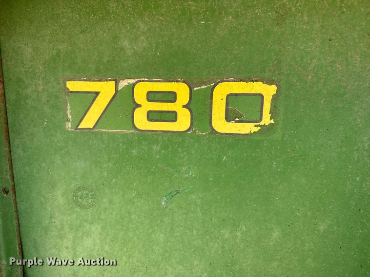 image for item MX9239 John Deere 780 Manure spreader