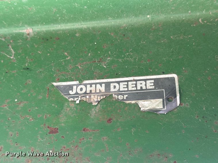 image for item MX9239 John Deere 780 Manure spreader