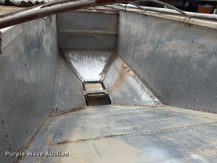 image for item MX9240 2006 Timpte Super Hopper grain trailer